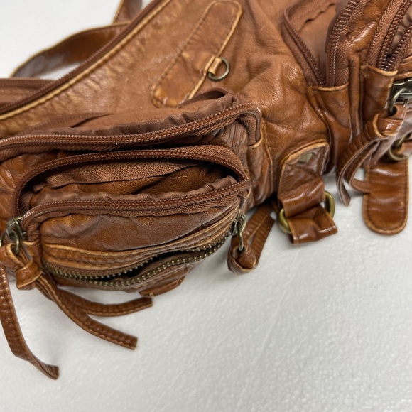 Brand: Mossimo supply Co, brown/tan handbag - Picture 5 of 16